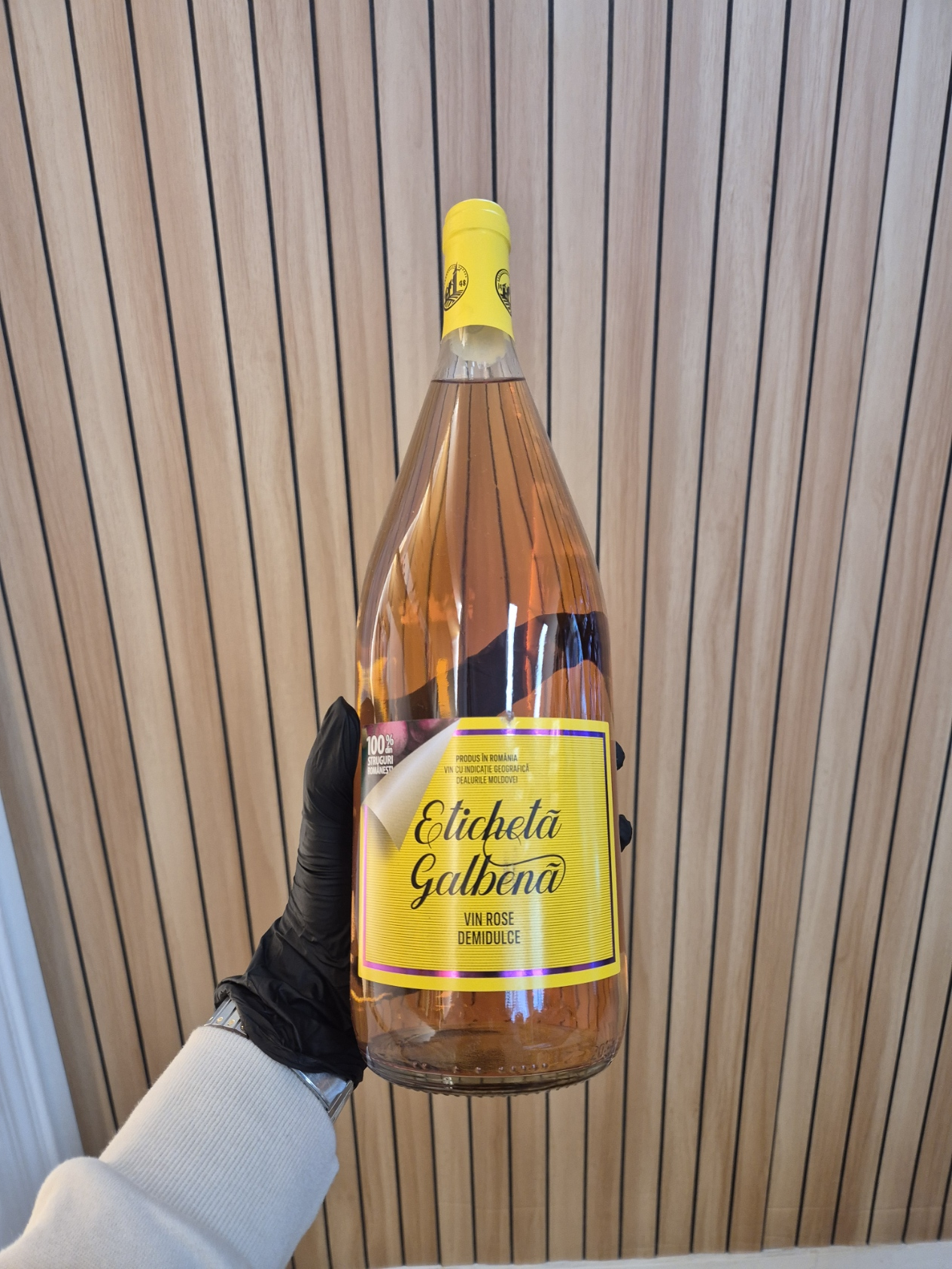ETICHETA GALBENA ROZE 1,5L