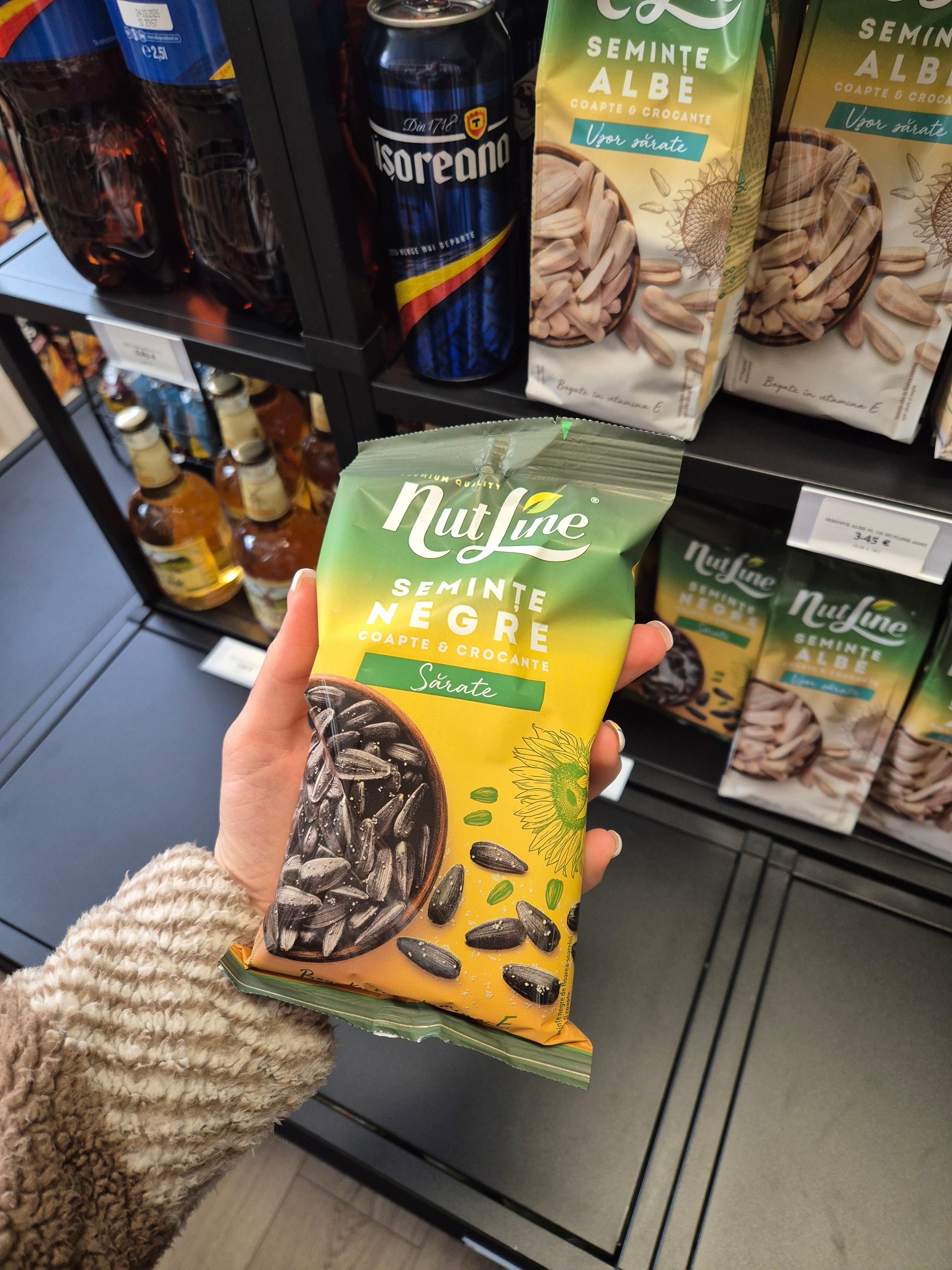 SEMINTE NEGRE CU SARE NUTLINE 100G